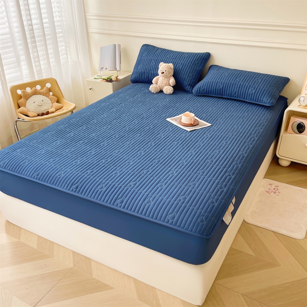 91家纺网 家纺一手货源 找家纺 雯豆家纺 2025新款洛川A类防水夹棉床笠三件套水洗棉磨毛床单保护套 洛川-黛蓝