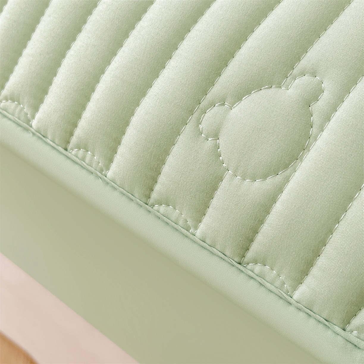 91家纺网 家纺一手货源 找家纺 雯豆家纺 2025新款洛川A类夹棉床笠三件套水洗棉磨毛纯色床护垫床单保护套 洛川-清雅绿