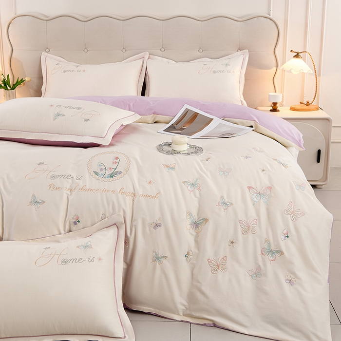 91家纺网 家纺一手货源 找家纺 登登家纺 2025新款A类长绒棉刺绣四件套-风铃 风铃-白紫