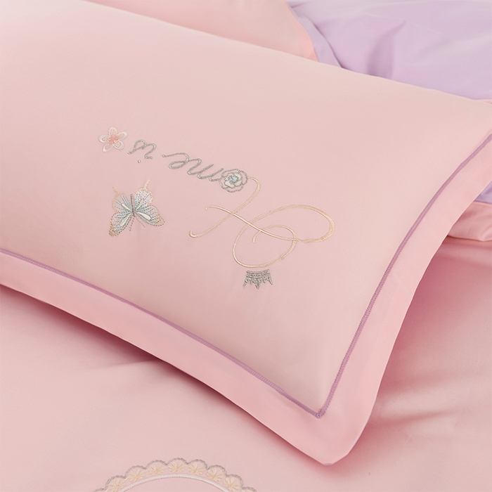 91家纺网 家纺一手货源 找家纺 登登家纺 2025新款A类长绒棉刺绣四件套-风铃 风铃-粉紫