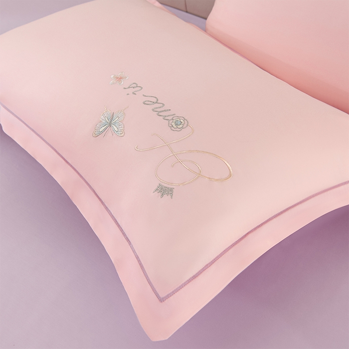 91家纺网 家纺一手货源 找家纺 登登家纺 2025新款A类长绒棉刺绣四件套-风铃 风铃-粉紫