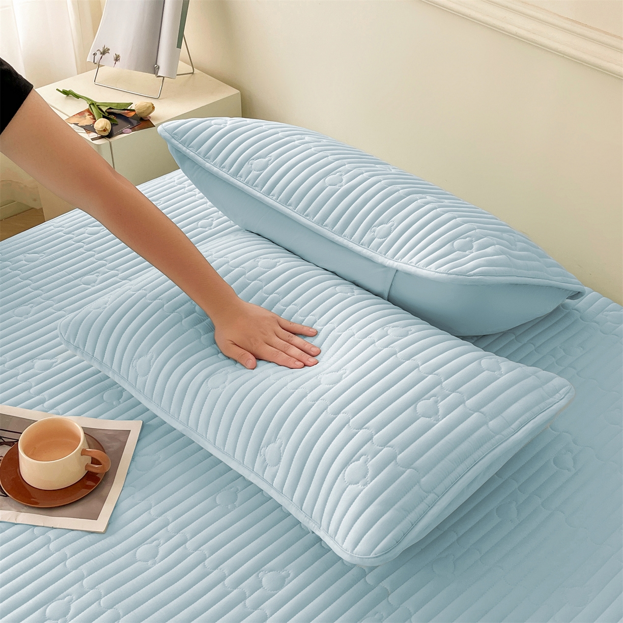 91家纺网 家纺一手货源 找家纺 雯豆家纺 2025新款洛川A类防水夹棉床笠三件套水洗棉磨毛床单保护套 洛川-淡水蓝