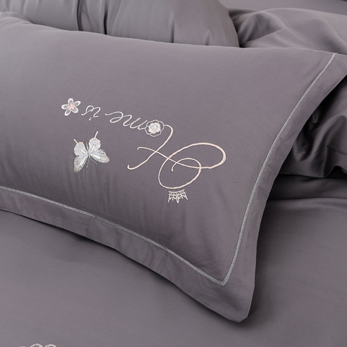 91家纺网 家纺一手货源 找家纺 登登家纺 2025新款A类长绒棉刺绣四件套-风铃 风铃-灰