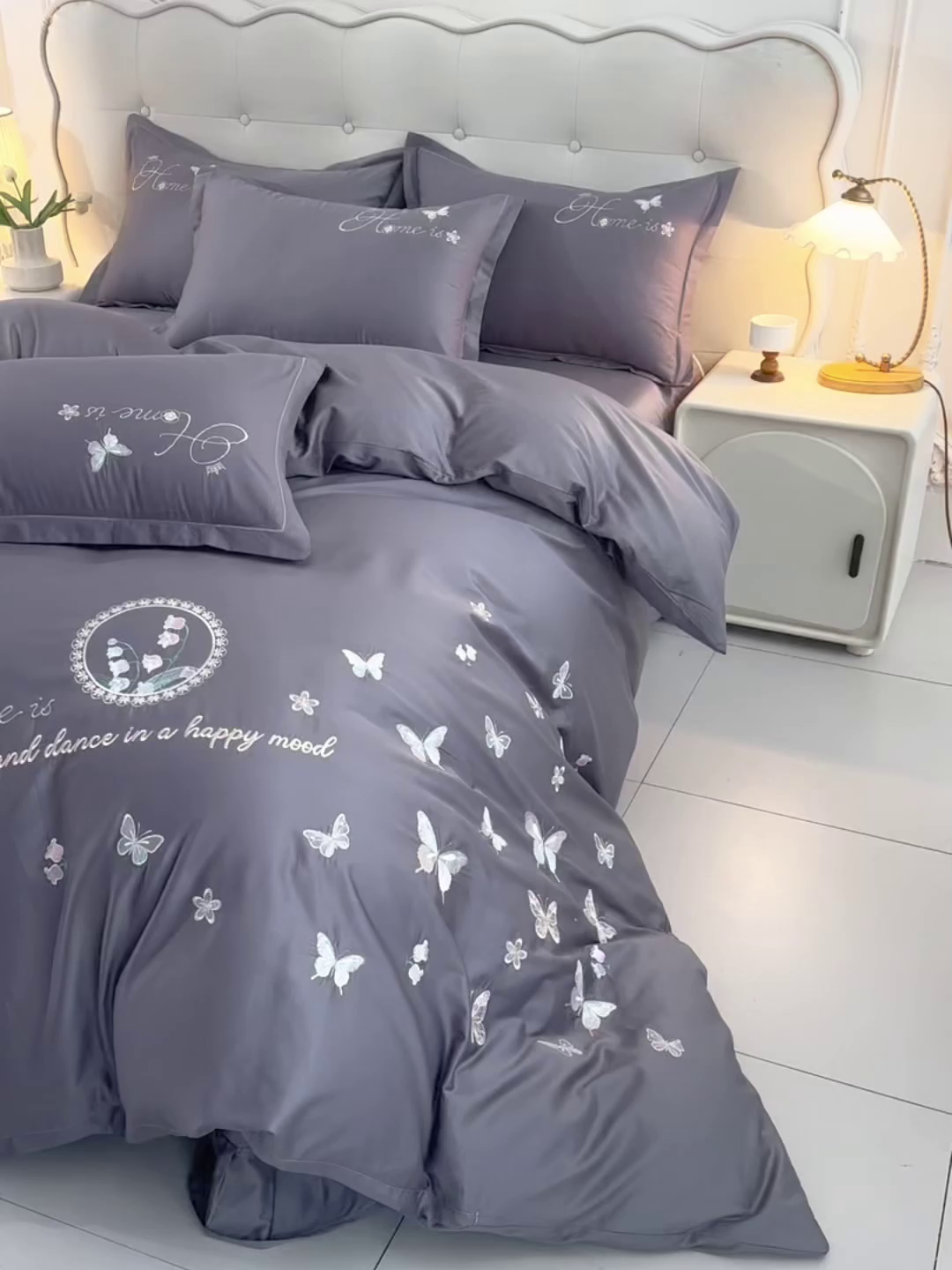 91家纺网 家纺一手货源 找家纺 登登家纺 2025新款A类长绒棉刺绣四件套-风铃 风铃-灰