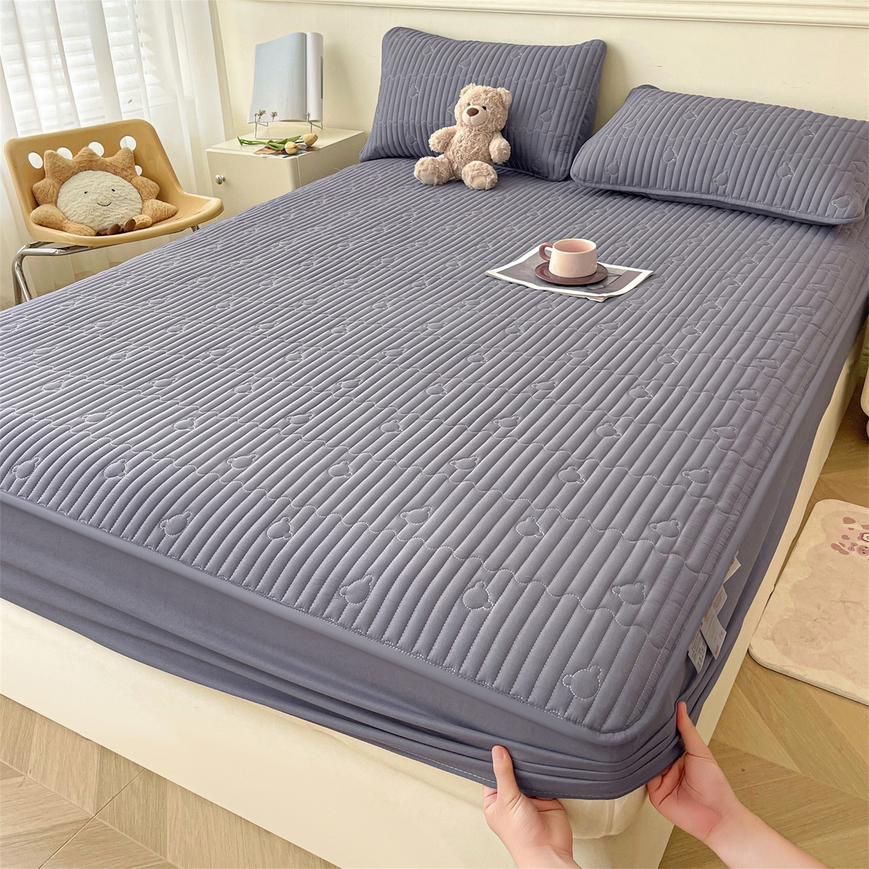 91家纺网 家纺一手货源 找家纺 雯豆家纺 2025新款洛川A类夹棉床笠三件套水洗棉磨毛纯色床护垫床单保护套 洛川-深空灰