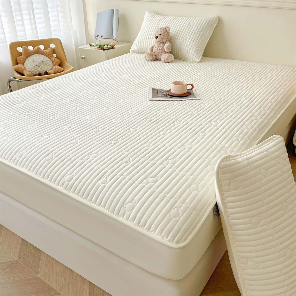 91家纺网 家纺一手货源 找家纺 雯豆家纺 2025新款洛川A类夹棉床笠三件套水洗棉磨毛纯色床护垫床单保护套 洛川-月光白