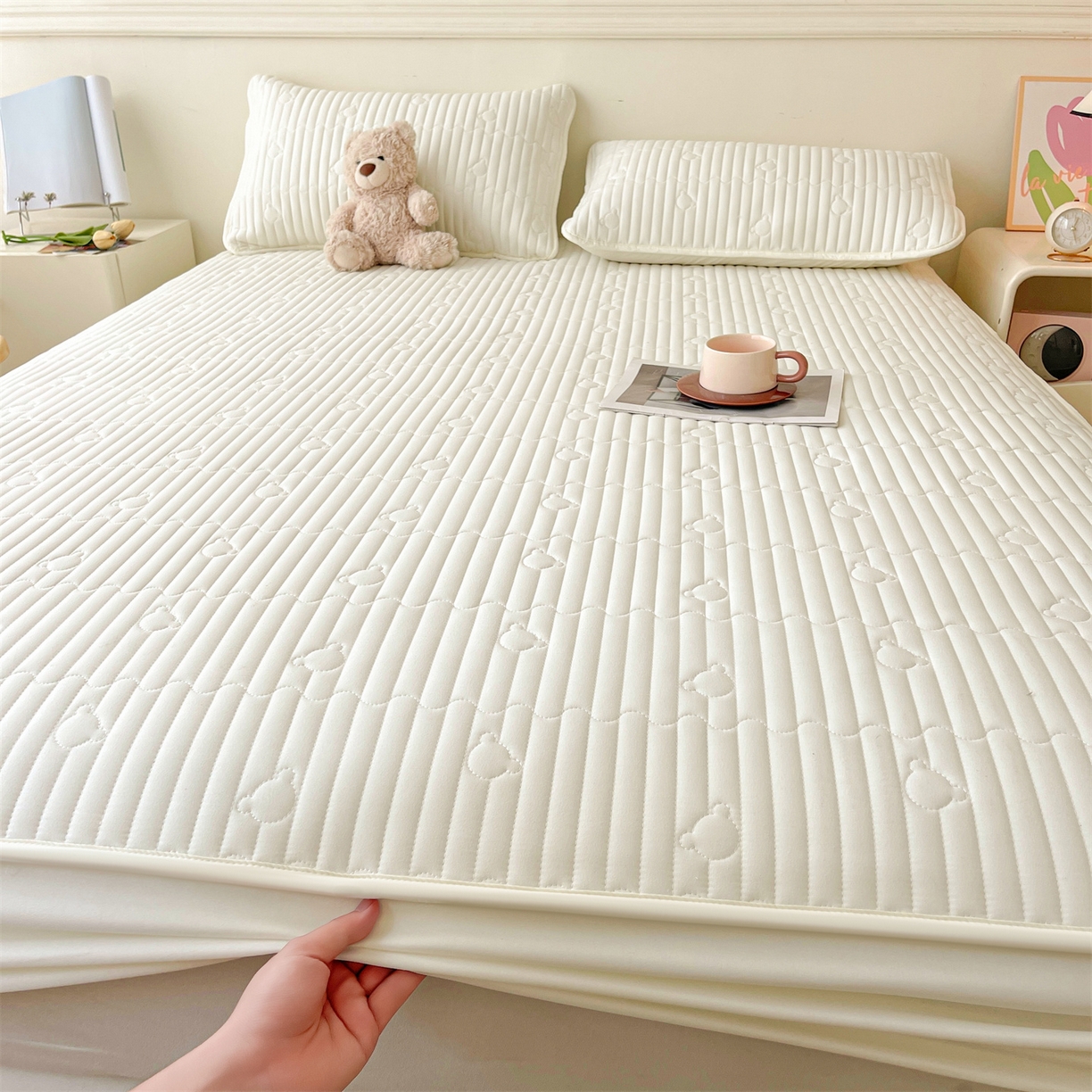 91家纺网 家纺一手货源 找家纺 雯豆家纺 2025新款洛川A类夹棉床笠三件套水洗棉磨毛纯色床护垫床单保护套 洛川-月光白