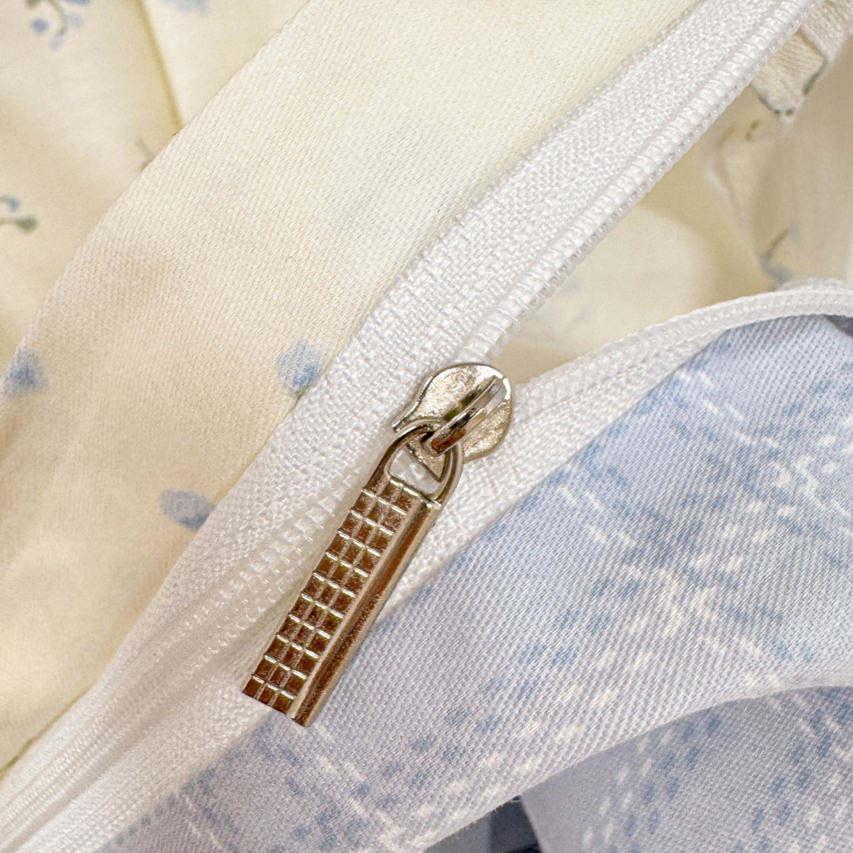 91家纺网 家纺一手货源 找家纺 呗旺鹿 2025新款40s全棉纯棉卡通印花学生系列四件套 兔彼得