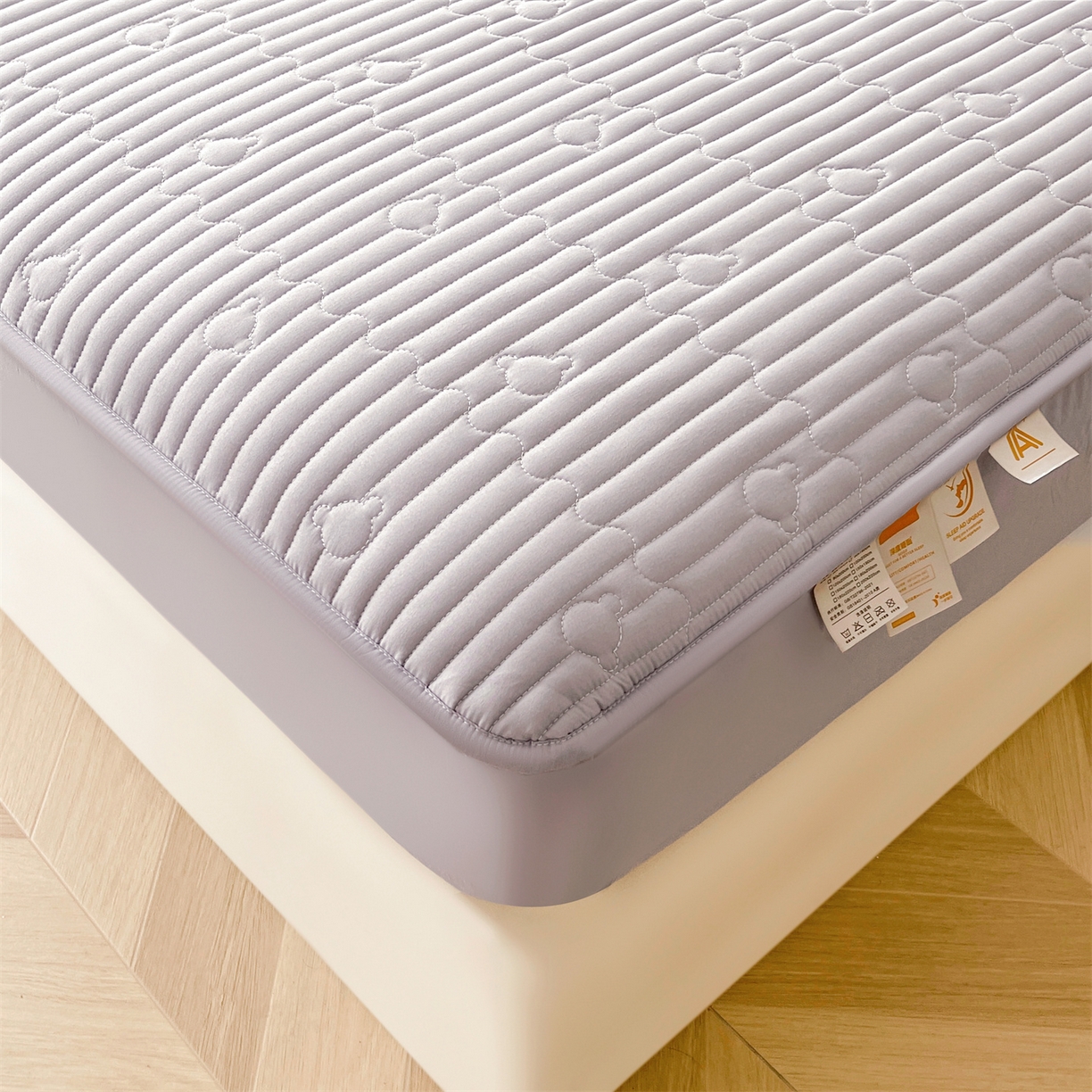 91家纺网 家纺一手货源 找家纺 雯豆家纺 2025新款洛川A类防水夹棉床笠三件套水洗棉磨毛床单保护套 洛川-暮云灰