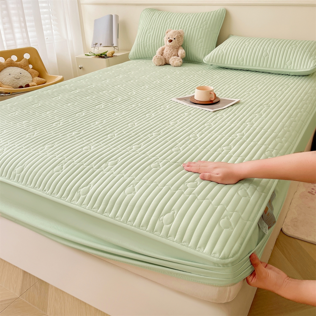 91家纺网 家纺一手货源 找家纺 雯豆家纺 2025新款洛川A类防水夹棉床笠三件套水洗棉磨毛床单保护套 洛川-清雅绿