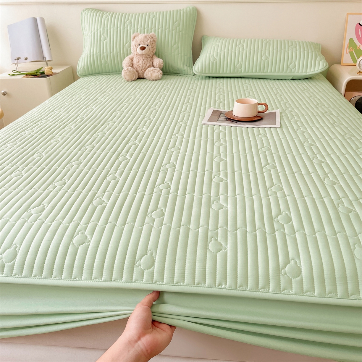 91家纺网 家纺一手货源 找家纺 雯豆家纺 2025新款洛川A类防水夹棉床笠三件套水洗棉磨毛床单保护套 洛川-清雅绿