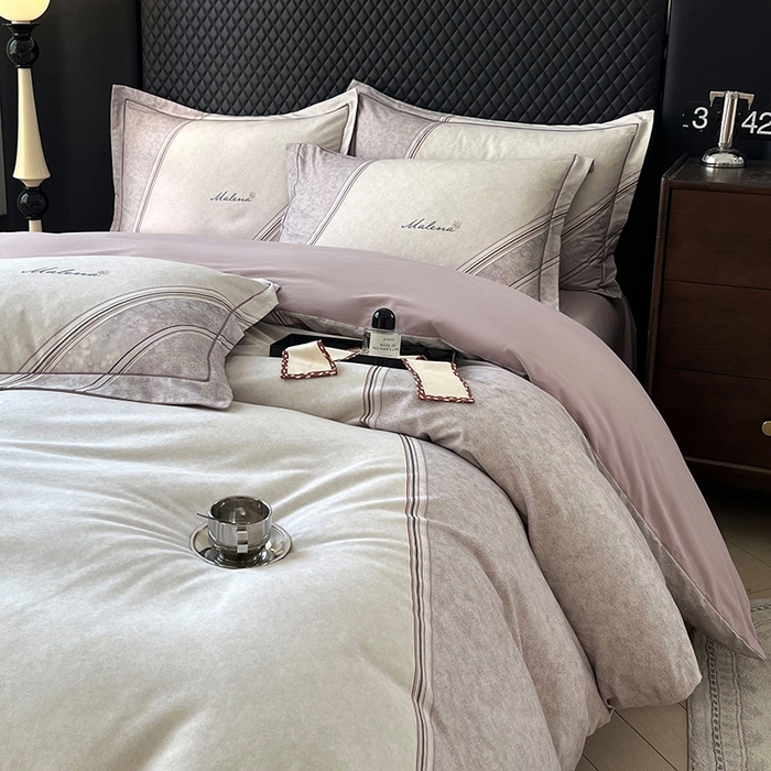 91家纺网 家纺一手货源 找家纺 金纱玉纺家纺 2025数码印花100%棉四件套 忘影-灰