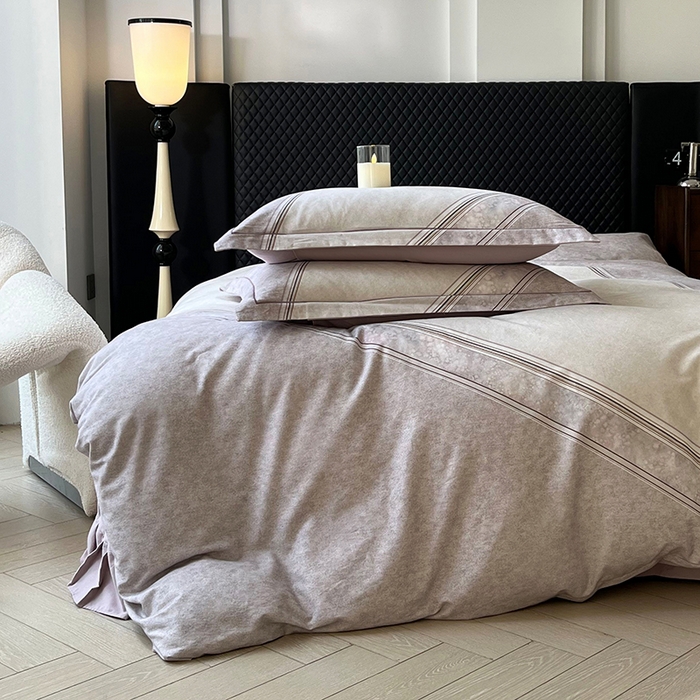 91家纺网 家纺一手货源 找家纺 金纱玉纺家纺 2025数码印花100%棉四件套 忘影-灰