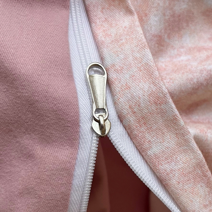 91家纺网 家纺一手货源 找家纺 金纱玉纺家纺 2025数码印花100%棉四件套 新世纪-粉