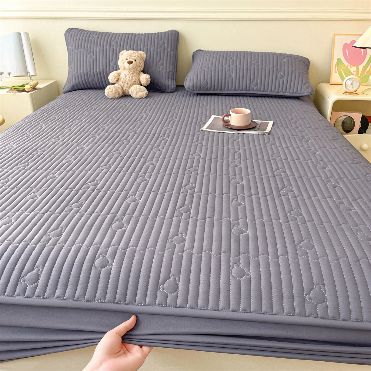 91家纺网 家纺一手货源 找家纺 雯豆家纺 2025新款洛川A类防水夹棉床笠三件套水洗棉磨毛床单保护套 洛川-深空灰