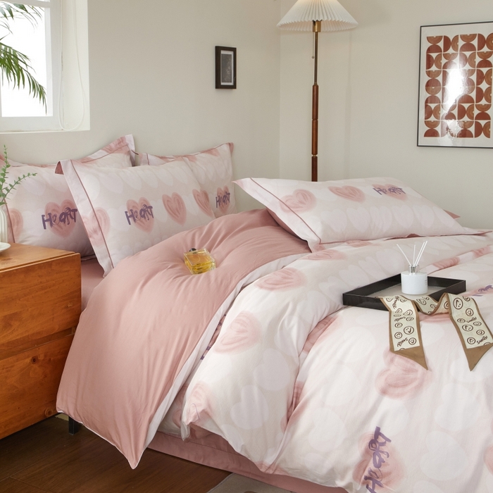 91家纺网 家纺一手货源 找家纺 威克凯丽 2025新款全棉13372系列四件套 心心相印