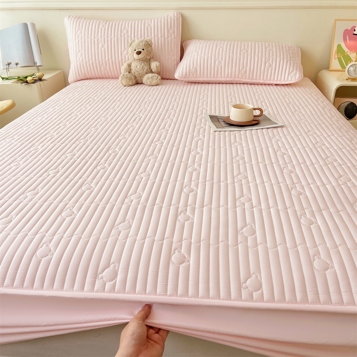 91家纺网 家纺一手货源 找家纺 （总）雯豆家纺 2025新款洛川A类防水夹棉床笠三件套水洗棉磨毛床单保护套