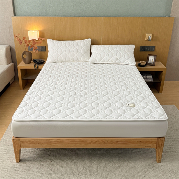 91家纺网 家纺一手货源 找家纺 西域种棉人·千百笠 2025新款A类抗菌里外全棉纯棉100%新疆棉花填充床护垫床褥子单人双人学生垫 夏洛软垫-白