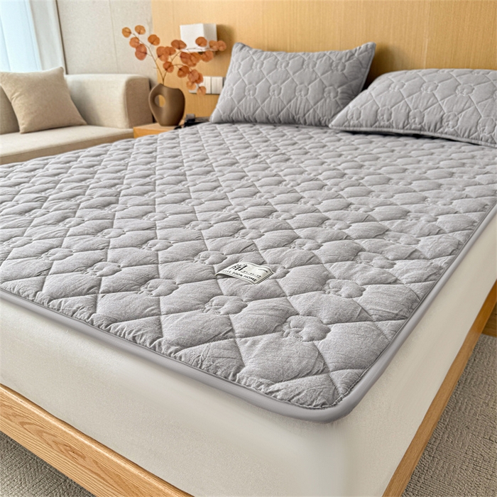 91家纺网 家纺一手货源 找家纺 西域种棉人·千百笠 2025新款A类抗菌里外全棉纯棉100%新疆棉花填充床护垫床褥子单人双人学生垫 夏洛软垫-灰