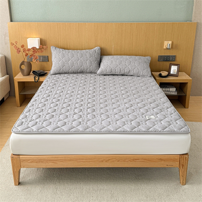 91家纺网 家纺一手货源 找家纺 西域种棉人·千百笠 2025新款A类抗菌里外全棉纯棉100%新疆棉花填充床护垫床褥子单人双人学生垫 夏洛软垫-灰