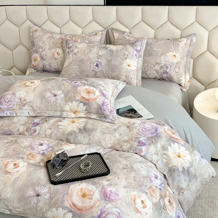 91家纺网 家纺一手货源 找家纺 2025年新款全棉长绒棉数码印花四件套 清香花田-灰