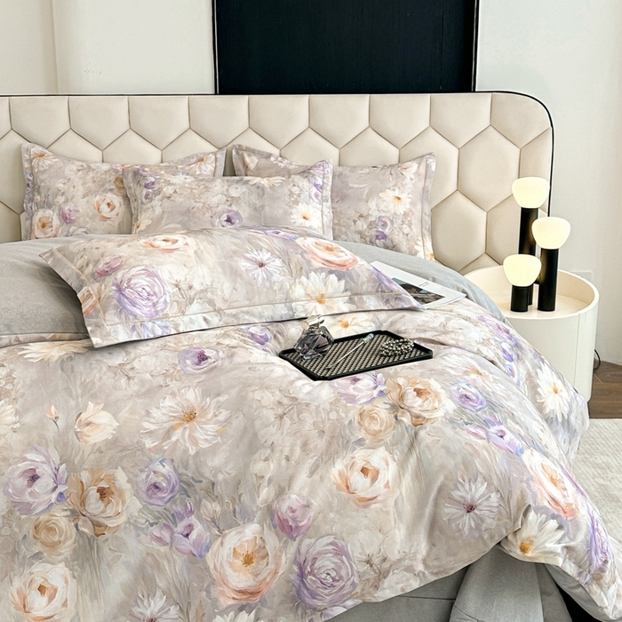 91家纺网 家纺一手货源 找家纺 2025年新款全棉长绒棉数码印花四件套 清香花田-灰