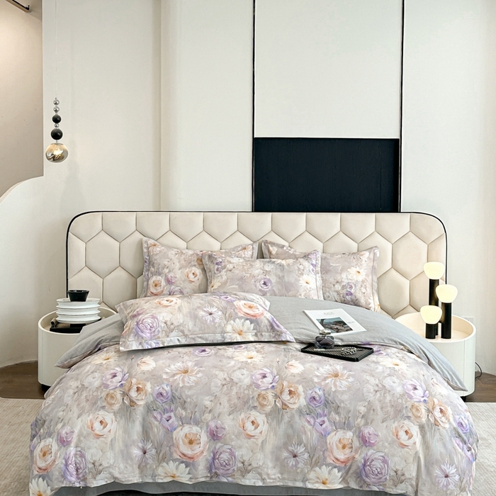 91家纺网 家纺一手货源 找家纺 2025年新款全棉长绒棉数码印花四件套 清香花田-灰