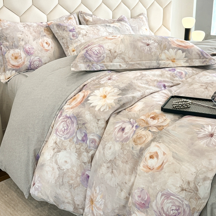 91家纺网 家纺一手货源 找家纺 2025年新款全棉长绒棉数码印花四件套 清香花田-灰