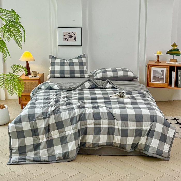 91家纺网 家纺一手货源 找家纺 小叮当家纺仓储工厂店 2025新款色织水洗棉夏被无印风百分百新疆棉花夏被四件套夏凉被四件套 灰中格（配B版床单230-250）