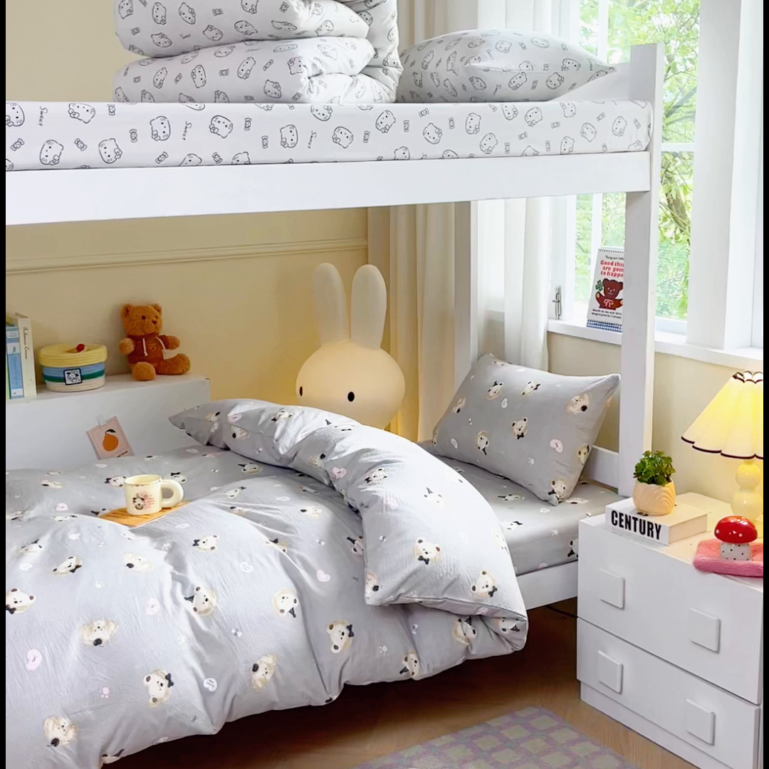 91家纺网 家纺一手货源 找家纺 优米家纺 2025新款A类云感双层纱学生宿舍三件套上下铺三件套 恋爱熊