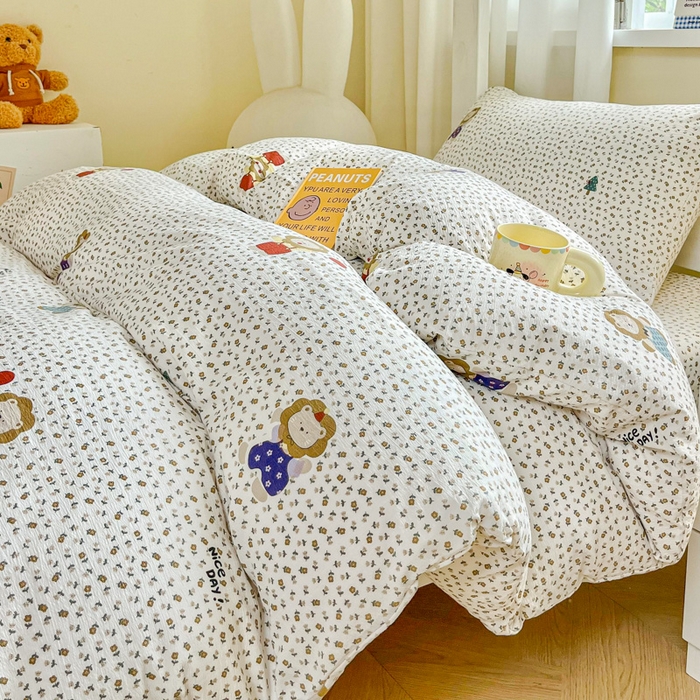 91家纺网 家纺一手货源 找家纺 优米家纺 2025新款A类云感双层纱学生宿舍三件套上下铺三件套 萌趣小狮