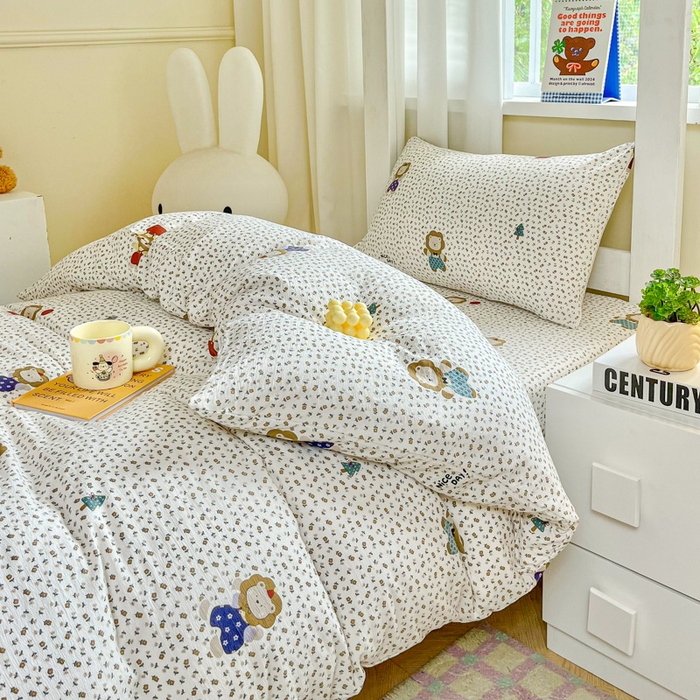 91家纺网 家纺一手货源 找家纺 优米家纺 2025新款A类云感双层纱学生宿舍三件套上下铺三件套 萌趣小狮