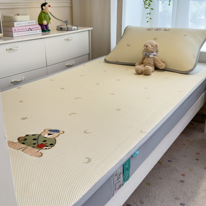 91家纺网 家纺一手货源 找家纺 眠多宝 2025新款凉豆豆学生宿舍用床席床笠可水洗凉席 床席床笠--床席款（绣花款） 呆酱熊