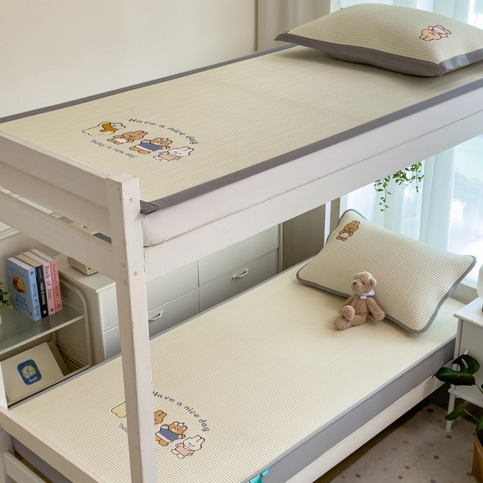 91家纺网 家纺一手货源 找家纺 眠多宝 2025新款凉豆豆学生宿舍用床席床笠可水洗凉席 床席床笠--床席款（绣花款） 米兜米兜-白