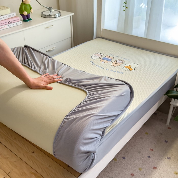 91家纺网 家纺一手货源 找家纺 眠多宝 2025新款凉豆豆学生宿舍用床席床笠可水洗凉席 床席床笠--床席款（绣花款） 米兜米兜-白