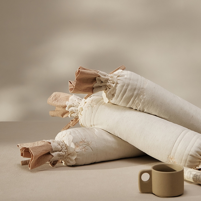 91家纺网 家纺一手货源 找家纺 （总）微枕芯 2025新款棉麻圆柱草本糖果枕 