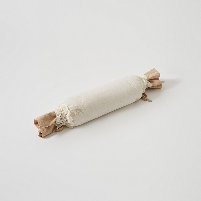 91家纺网 家纺一手货源 找家纺 （总）微枕芯 2025新款棉麻圆柱草本糖果枕 