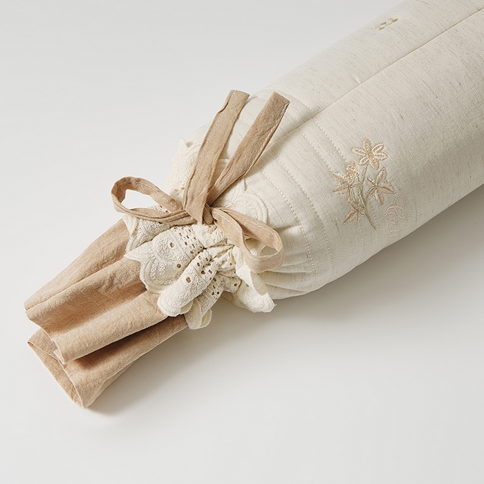 91家纺网 家纺一手货源 找家纺 （总）微枕芯 2025新款棉麻圆柱草本糖果枕 