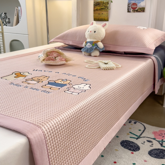 91家纺网 家纺一手货源 找家纺 眠多宝 2025新款凉豆豆学生宿舍用床席床笠可水洗凉席 床席床笠--床席款（绣花款） 米兜米兜-粉