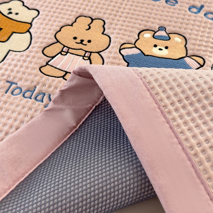 91家纺网 家纺一手货源 找家纺 眠多宝 2025新款凉豆豆学生宿舍用床席床笠可水洗凉席 床席床笠--床席款（绣花款） 米兜米兜-粉