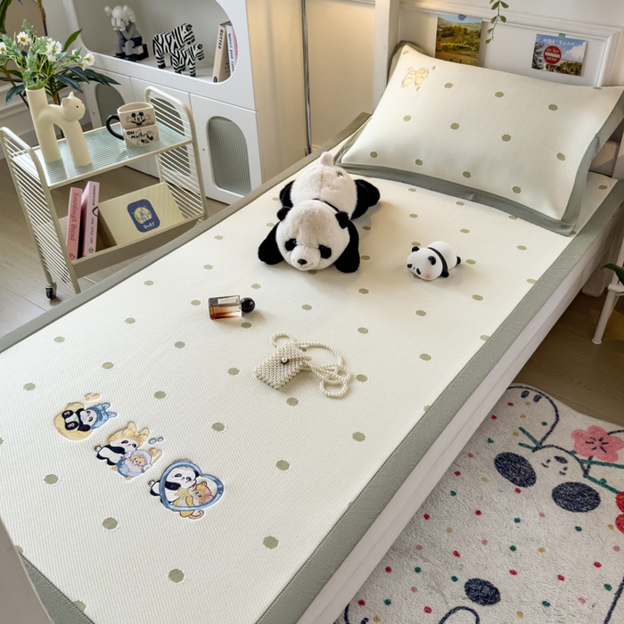 91家纺网 家纺一手货源 找家纺 眠多宝 2025新款凉豆豆学生宿舍用床席床笠可水洗凉席 床席床笠--床席款（绣花款） 泡泡熊猫乐