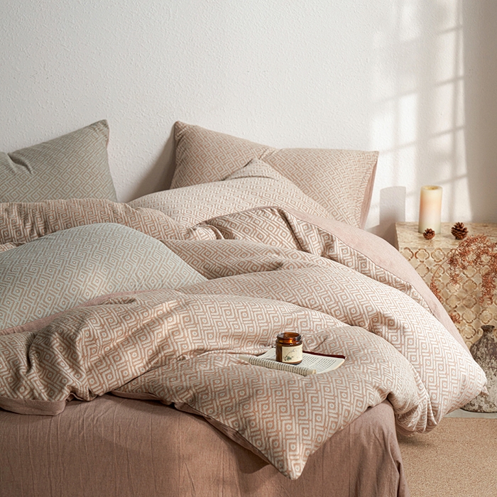 91家纺网 家纺一手货源 找家纺 三朵家纺 2025新款全棉纯棉水洗棉色织提花四件套 眉景-卡其