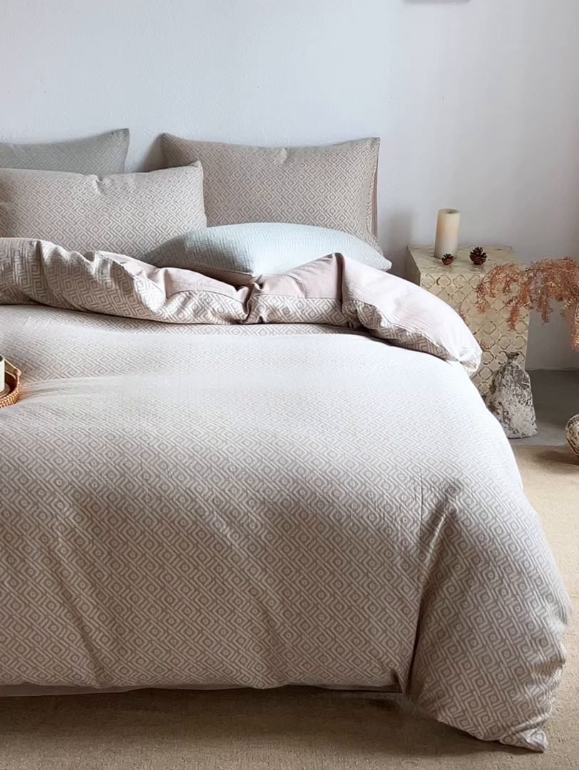 91家纺网 家纺一手货源 找家纺 三朵家纺 2025新款全棉纯棉水洗棉色织提花四件套 眉景-卡其