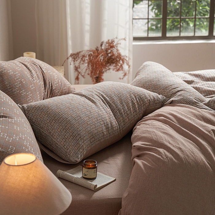 91家纺网 家纺一手货源 找家纺 三朵家纺 2025新款全棉纯棉水洗棉色织提花四件套 微纳