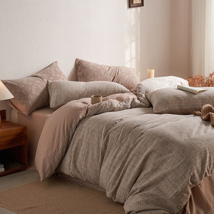 91家纺网 家纺一手货源 找家纺 三朵家纺 2025新款全棉纯棉水洗棉色织提花四件套 微纳