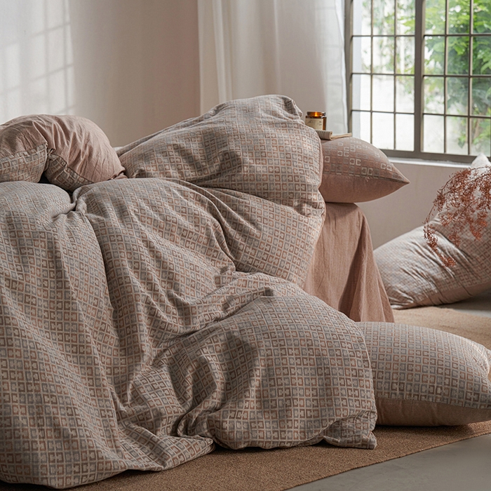 91家纺网 家纺一手货源 找家纺 三朵家纺 2025新款全棉纯棉水洗棉色织提花四件套 微纳