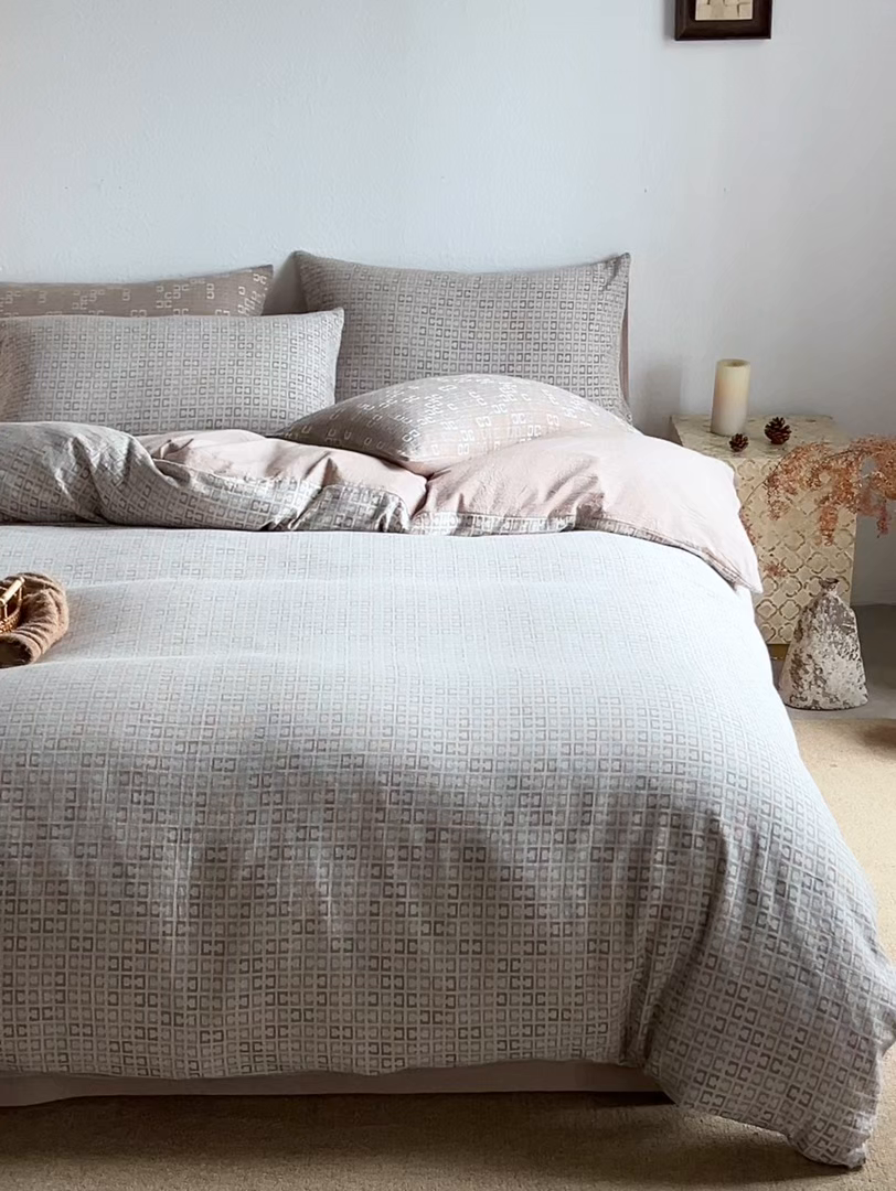 91家纺网 家纺一手货源 找家纺 三朵家纺 2025新款全棉纯棉水洗棉色织提花四件套 微纳