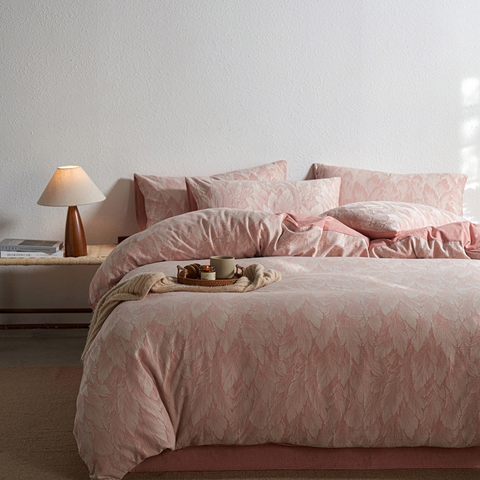 91家纺网 家纺一手货源 找家纺 三朵家纺 2025新款全棉纯棉水洗棉色织提花四件套 叶时光