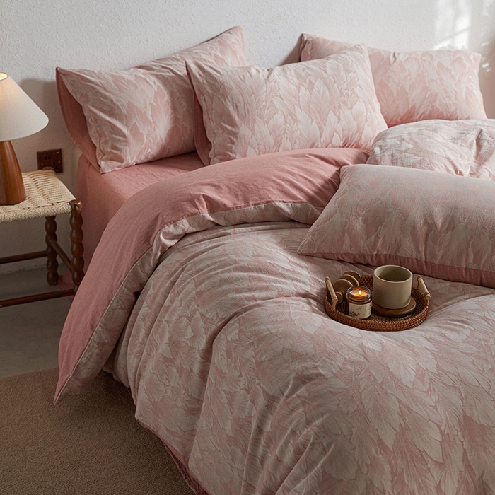 91家纺网 家纺一手货源 找家纺 三朵家纺 2025新款全棉纯棉水洗棉色织提花四件套 叶时光