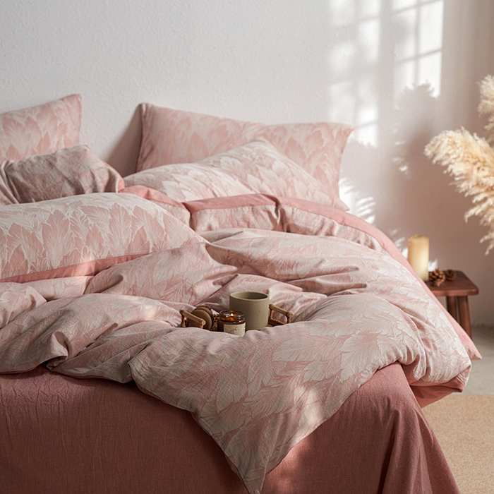 91家纺网 家纺一手货源 找家纺 三朵家纺 2025新款全棉纯棉水洗棉色织提花四件套 叶时光